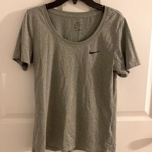 Like New! Nike dri fit work out top